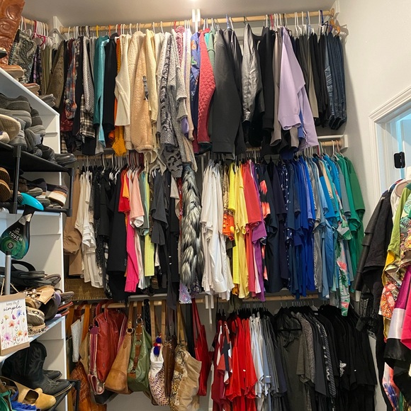 Meet your Posher, Stephanie - Picture 15 of 16